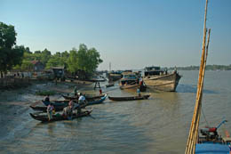 depart en bateau pour la mangrove