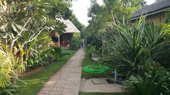 oasis hotel garden nyaung oo myanmar