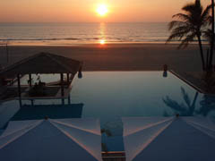 swimming pool palm beach hotel ngwe saung