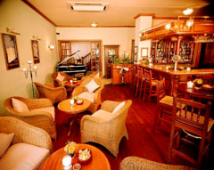 bar savoy hotel yangon myanmar
