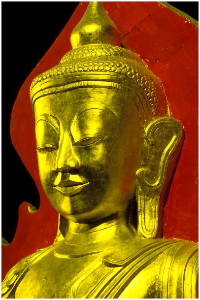 Statue de Bouddha à Pindaya au Myanmar Birmanie