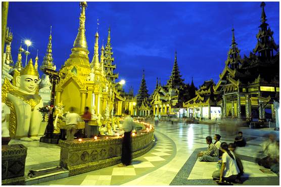 pagode shewdagon Yangon Myanmar