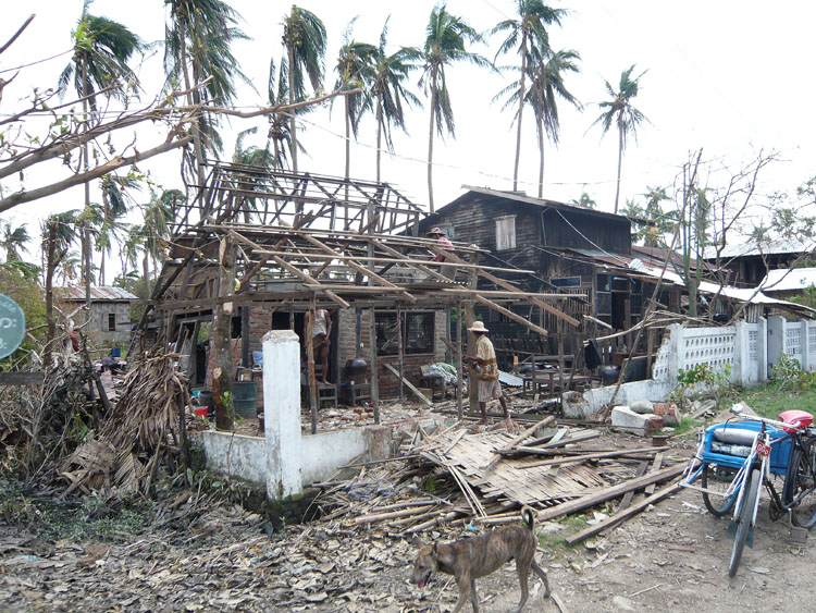 photo cyclone nargis village pyabon  let  9 au matin