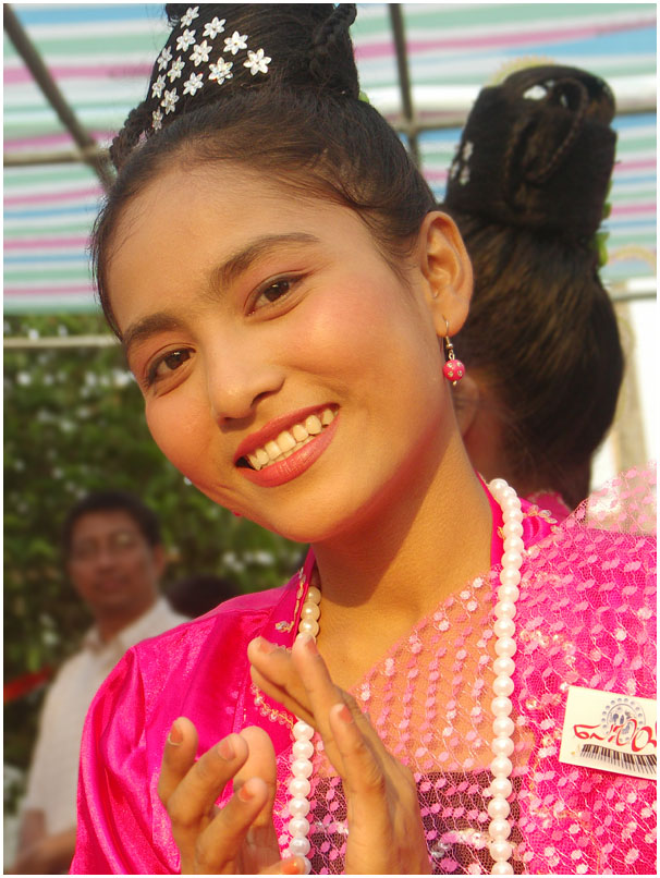 arakanaise jeune femme myanmar
