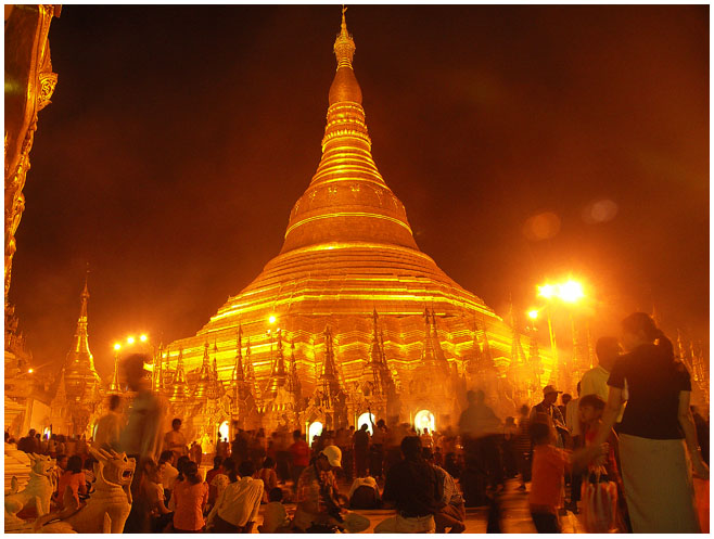 festival des lumières pagodes shwedagon yangon birmanie